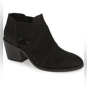 Eileen Fisher Walt Crossover Black Nubuck Leather Ankle Boots Size 6.5